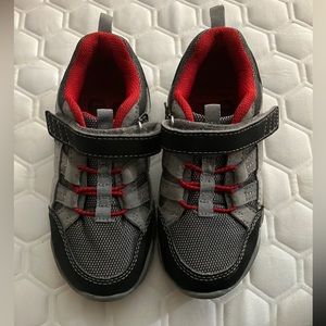 Surprize by Stride Rite Boys Sneakers Red, Black & Grey Sz 12